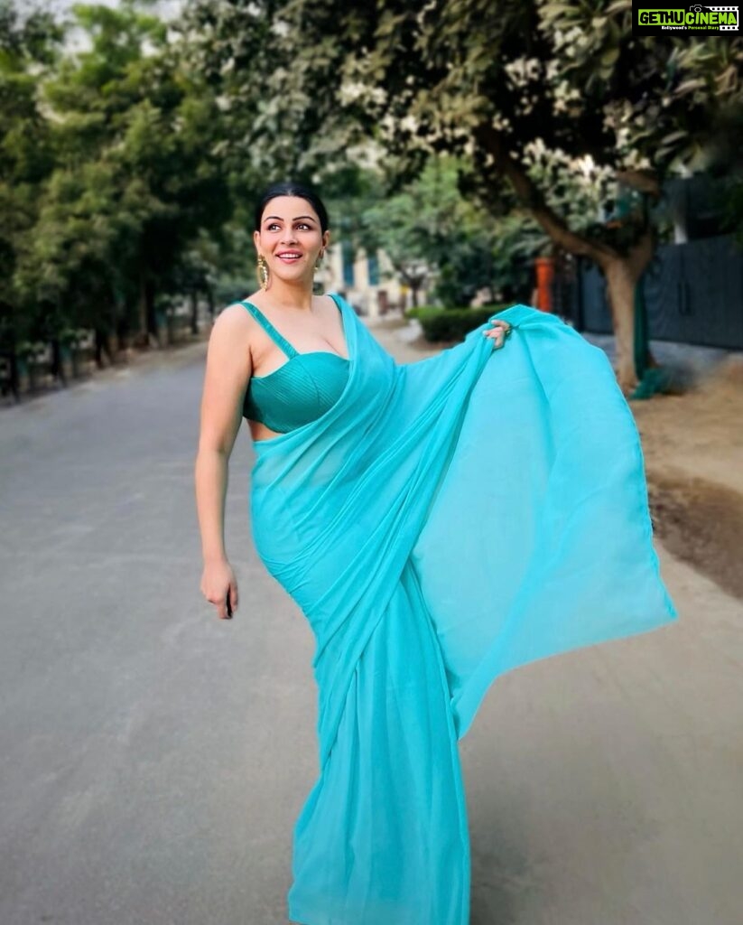 Actress Yamini Malhotra HD Instagram Photos and Wallpapers December