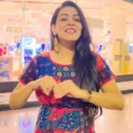 Yamini Malhotra Instagram – On my way to buy new iPhone. Gharwalon ko dedh Lac ka fatka 😝
.

#iphone #iphonememes #croma #funnyvideos #funnyhindi #funnyvideo #hindifunny #hindifunnyvideos #desi #bollywood #bollywoodmemes