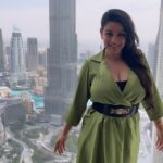 Yamini Malhotra Instagram - Dila de mainu Burj Khalifa 🧡 . . #burjkhalifa #burjkhalifadubai #burjkhalifaview #dubai #dubaibloggers #dubaiphotography #dubaiblogger #influencersdubai #indianinfluencer #indianblogger #delhiblogger #gurgaonblogger #gurgaonbloggers #gurugramblogger #travelvlog #travelvlogger