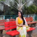 Yamini Malhotra Instagram – Mujhe bula k tum khud late ho ?? 
.
#baarish #rains #saree #sareelove #sareedraping #sareefashion #sareelover #sareecollection #sareeblogger #sareebloggersofindia #sareebloggers
