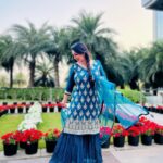 Yamini Malhotra Instagram – Hawa mein udhta jaye 💙
.
#suit #shararasuit #sharara #suitstyle #indian #indiangirls #indianwear #indiantraditionalwear #indianfashionblogger #indianfashionblog #traditionalwear #delhifashionblogger #delhifashionblog #gurgaonfashionblogger #gurgaonblogger #gurgaonbloggers #worldmark Gurugram
