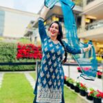 Yamini Malhotra Instagram - Hawa mein udhta jaye 💙 . #suit #shararasuit #sharara #suitstyle #indian #indiangirls #indianwear #indiantraditionalwear #indianfashionblogger #indianfashionblog #traditionalwear #delhifashionblogger #delhifashionblog #gurgaonfashionblogger #gurgaonblogger #gurgaonbloggers #worldmark Gurugram
