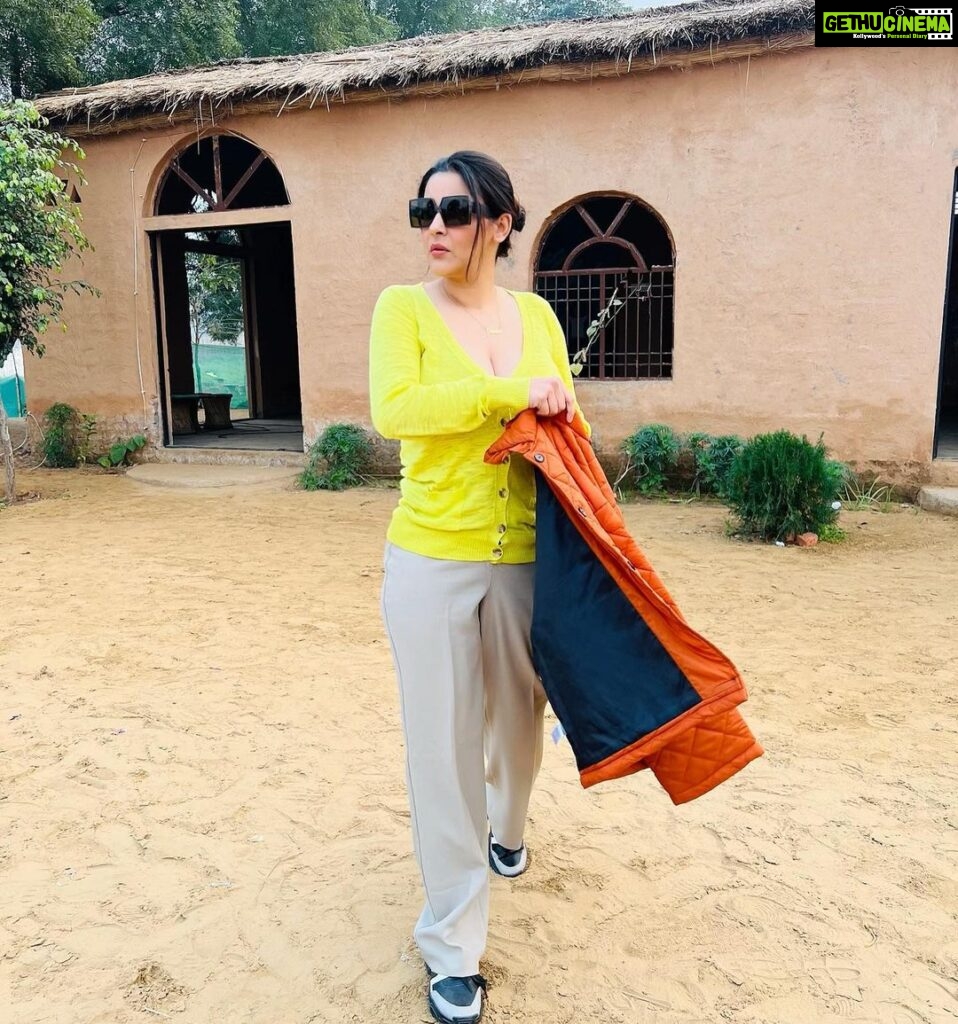 Actress Yamini Malhotra HD Instagram Photos and Wallpapers March 2023