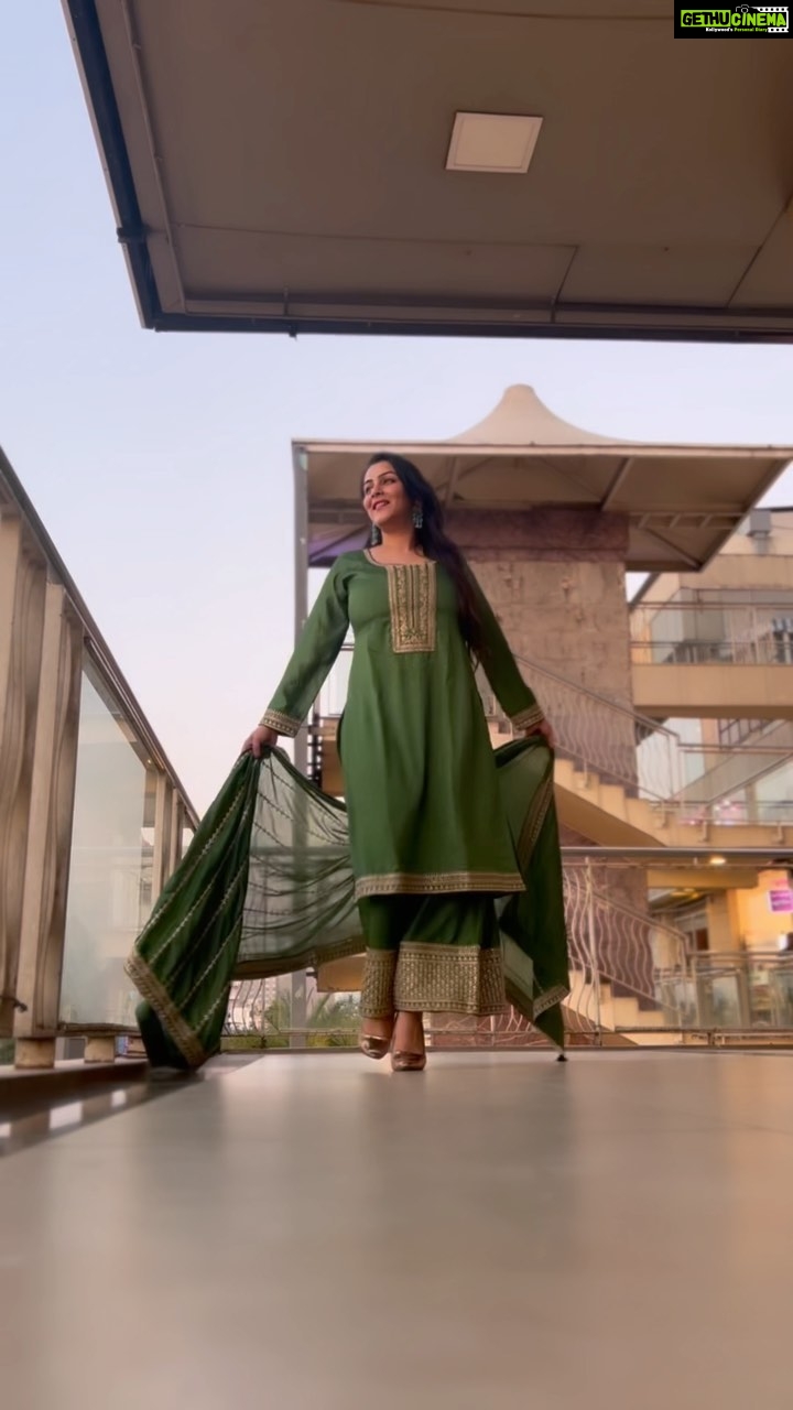 Yamini Malhotra Instagram - Kitthe chali ??