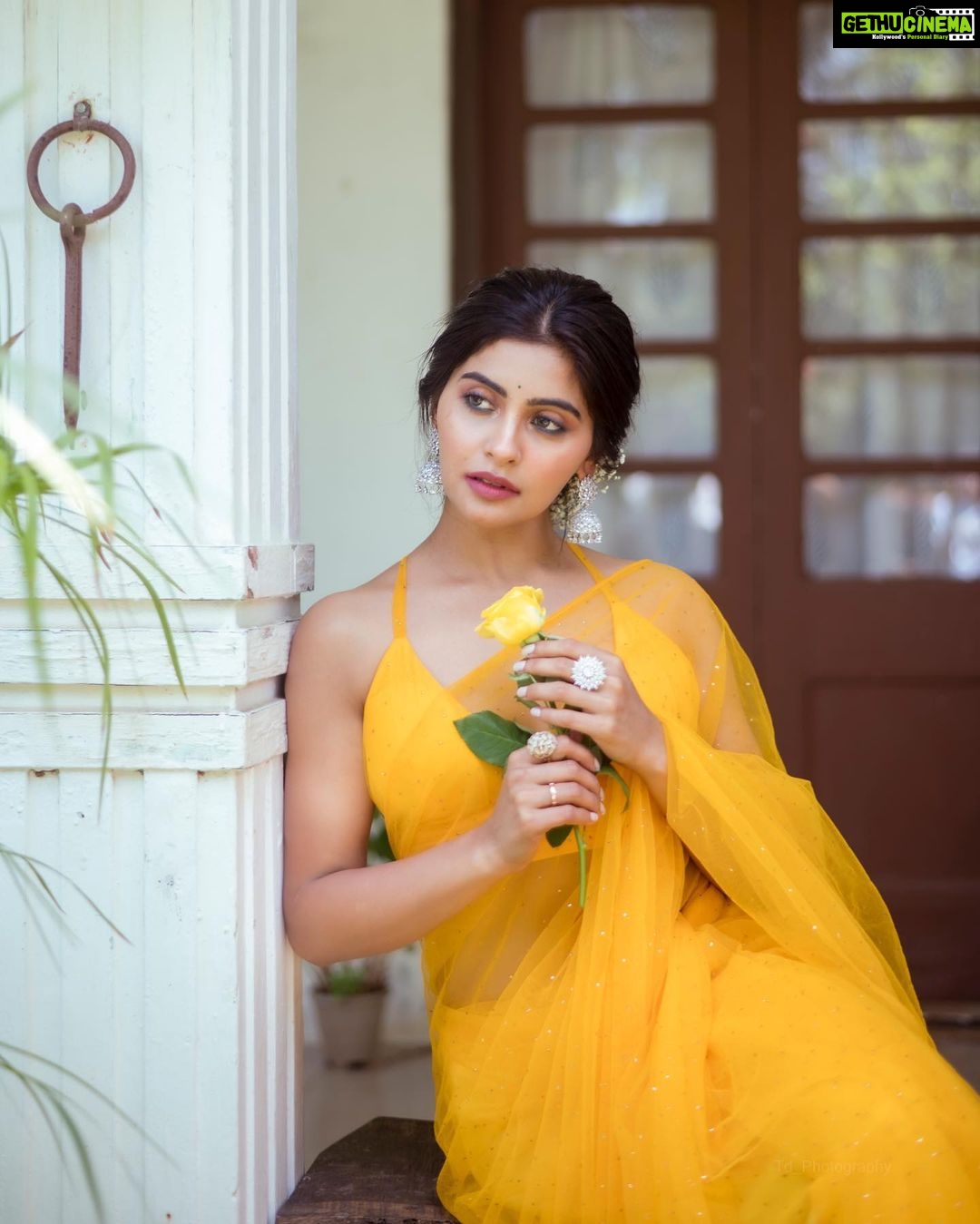Yukti Kapoor - 77.3K Likes - Most Liked Instagram Photos