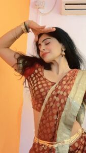 Yukti Kapoor Instagram - Thankyou my dear friend Munnaa @munnasphotography for suggesting this song 😁🤗☺️ 📸 @itsreal_pg #reels #reelsinstagram #reelitfeelit #bollywoodsongs