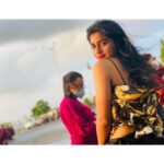 Yukti Kapoor Instagram – And the tender breeze brought me your fragrance…♥️ 

#breeze #offday #vibes #nofilter