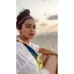 Yukti Kapoor Instagram – सुकून भरे पल ! #takemeaway 🌅

#yk #yuktiikapoor #takemeback #metime 💕