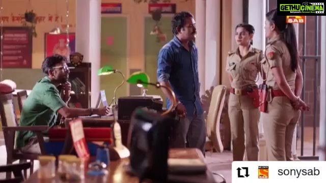 Yukti Kapoor Instagram - #Repost @sonysab • • • • • • Jisne liya hai kanoon apne haath, kya uska yeh karnama #MaddamMallik se chipp paayega iss baar? Jaanne ke liye dekhiye 'Maddam Sir - Kuch Baat Hai Kyunki Jazbaat Hai' Mon - Fri, raat 10:30 baje, sirf Sony SAB par!