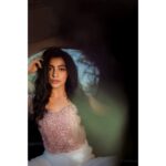 Yukti Kapoor Instagram - Be highly humble yet highly aware of your worth. 🧿 📸 @deepali_td MUA @smrutibhurke_mua