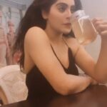 Yukti Kapoor Instagram – Hi ! 😎

#punjabisongs #punjabi #reels #reelitfeelit