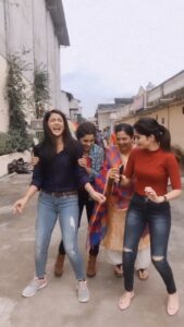 Yukti Kapoor Instagram - This is how “we” co-ordinate 😛🤪😬🙈🙄 #maddamsir #reels #reelitfeelit #onset#punjabisongs 👅⭐️