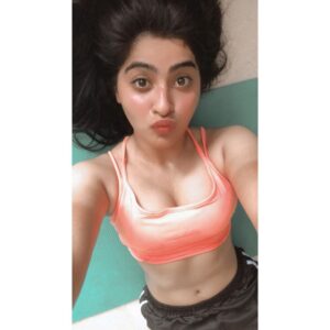 Yukti Kapoor Instagram - Sweat , Smile & Repeat 🙌 

#postworkout #workout #sweatitout #fitness #stayhappy ♥️