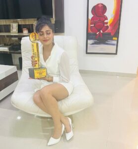 Yukti Kapoor Instagram - As a little girl I have sat multiple times infront of a tv, watching actors get awarded for their hardwork. Never in my life i thought I will be getting an award of highest order i can imagine ( Best actor supporting role for Maddamsir) I am truly honoured and blessed to have been standing where I am right now all because of the platform given by Television industry & the support of the entire team of Maddamsir 
My heart is full of gratitude towards my God father @gyansahay ,my family , My producers @kinnarimehtaa @itsjaymehtaa 
The creator -@priyamishra090 , Writers , directors @hemenchauhan13 @kushalawasthi @neelesh_ambekar @nishithkumarsingh , Dop @rahulsoni1991 , Camera team @vinod_yadav_064 @yoursamangupta @manishsoni_13 and rest of the crew for believing in me and most importantly my lovely audience who has always stood by me as a rock showering their love . Thank you for your support now and always ♥️

MUA @vivekravan_09 

Outfit: @kendieeofficial 
Styling: @styling.your.soul 

PR handled by : @foryoupublicrelations
@dpiaf.official

#dadasahebphalkeaward #dadasahebphalkeiconawardfilms2022 #happiest