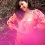 Aahana Kumra Instagram - May you bloom like a flower🌸🌸🌸🌸 May you go dancing in the air 💕💕💕 #earthday #happyearthday #summerblooms #tuesday Photography : @yashjangidphotography Styling and concept : @abhimanyusinghtomarr Make up and hair : @omsenmakeup . . . . #jaipur #rajasthan #sunmer #pink #pinkpinkpink #bloom #infullbloom #blooms #photography #aahanakumra #summervibes #summerishere Jaipur - The pink city