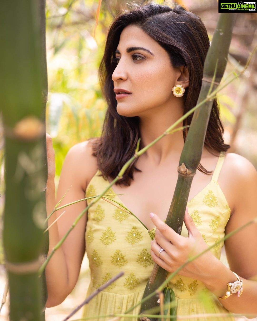Aahana Kumra Instagram - Summer ππ The cattails sway and the bamboo dances gently into the brightness of the dayπππΏπ¦ Photography @yashjangidphotography Styling @abhimanyusinghtomarr Hair & Make up: @omsenmakeup Outfit : @gazalmishraofficial . . . . #photoshoot #jaipur #rajasthan #photography #aahanakumra #wednesday #wedensdaywisdom Jaipur - The pink city