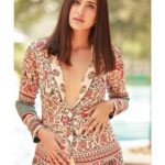 Aahana Kumra Instagram - Presenting Star Performer @aahanakumra gracing our april edition. Founder & Editor @milliarora7777 @ankkit.chadha2222 Wearing @shilpiahujaofficial Jewels @sonisapphire Styled by @milliarora7777 @juhi.ali Sunglasses @bavincis.official Mua @meerabhandarimakeovers Hair @amuthevar Heels @rossobrunelloofficial Shot by @amitkhannaphotography Pr @focuspr Location courtesy @westinmumbaipowai #fablookmagazine #aahanakumra #covergirl #fashionmagazine #westinpowailake #coverstar #fablook The Westin Mumbai Powai Lake