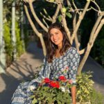 Aahana Kumra Instagram - नवरात्रि और गुडी पड़वा की सभी को हार्दिक शुभ कामनाएँ 🌞🌸🫶 #happynavratri #happygudipadwa . . . . #newyear #hindunewyear #india #incredibleindia #gudipadwa #navratri #love #faith #hope #jaimatadi Narender Bhavan, Bikaner