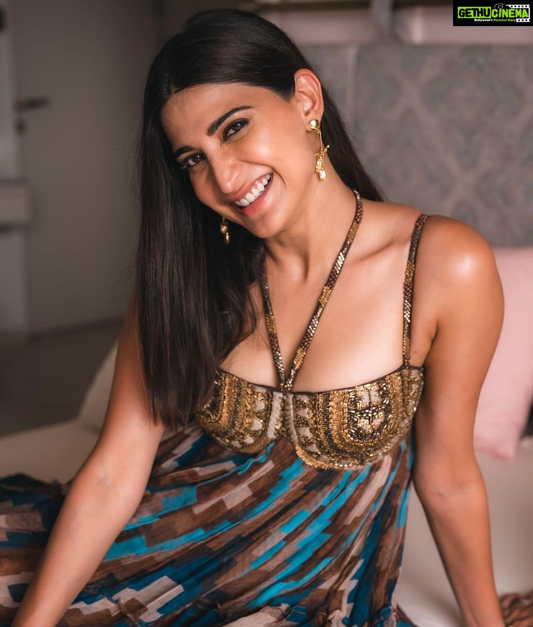 Aahana Kumra Instagram - Saturdate much 🌻🙃🌻🙃 #saturdate . . . . #saturday #sunshinegirl #sunshine #aahanakumra #portrait #portraitphotography Jaipur, Rajasthan