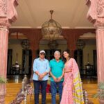Aahana Kumra Instagram - Rani saa 🌸🌸🌸🌸 Thank you @narendra.bhawan.bikaner for making mom and dad’s trip the best 💕🥂🐫🏜️ #waybackwednesday #familyiseverything #familytime #lafamilia . . . . 📍 @narendra.bhawan.bikaner . . #wednesday #aahanakumra #weekendgetaway #weekend #weekendvibes #sareelover #saree #sareenotsorry #travelogue #travelphotography #rajasthan #binaker #narendrabhawan Narender Bhavan, Bikaner