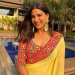 Aahana Kumra Instagram - Send rishtas!? Looking like बसंत ऋतु 💛💛🌻🌻🐝🐝🌞🌞 #weddingseason 📸 by : @aparnathakur . . #weddingphotography #wedding #sunsetphotography #aahanakumra #shaadiseason #shaadi #shaadisaga #saree #sareenotsorry #sareelover Karjat
