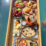 Aahana Kumra Instagram - Favourite time of the day!!! 🌞🌞 Favourite meal of the day!! 🥐🌸☕️ And it came floating in tray!! Hurray!!! 🫶🤸‍♀️🌞🌸😻🐝🌻🥐☕️🥞🧘‍♀️🥨🥪🍳 @thewestinhimalayas 💕🌼🧘‍♀️ #floatingbreakfast #breakfastfordivas #breakfast . . . . #latergram #breakfastforchampions #floatingbreakfast #breakfastideas #breakfasttime #floating #aahanakumra #weekendgetaway #sunday #sundayfunday #sundate #sundaybreakfast The Westin Resort & Spa, Himalayas