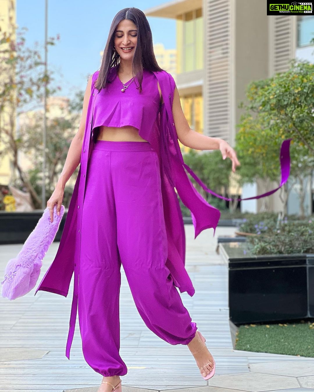 Aahana Kumra Instagram - Purple hearts ๐๐๐๐ฆ๐ฆ๐ฆ๐ฆ #mondaymorning . . . . #monday #purple #mondaymotivation #mondaymood #mondayblues #aahanakumra Mumbai - เคฎเฅเคเคฌเค