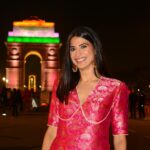 Aahana Kumra Instagram - Happy 74th Republic Day!! 🇮🇳💕🫶🙏 सारे जहां से अच्छा हिंदुस्तान हमारा।💕💕 जय हिंद॥🇮🇳🇮🇳 #happyrepublicday . . . . #india #indian #happyrepublicday #happyrepublicdayindia #jaihind #vandemataram #incredibleindia #indiagate #delhi #aahanakumra India Gate