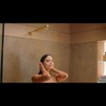 Aahana Kumra Instagram - Step into a space that de-stresses you and transports you into the lap of luxury. Experience the grandeur of Queo bath lounge, where advanced technology meets contemporary design for that ultimate sense of relaxation. With Queo bath lounge, even I experienced how time stands still. @queo_bathrooms #queo #europeanbathlounges #luxury #LetTimeWait Mumbai - मुंबई
