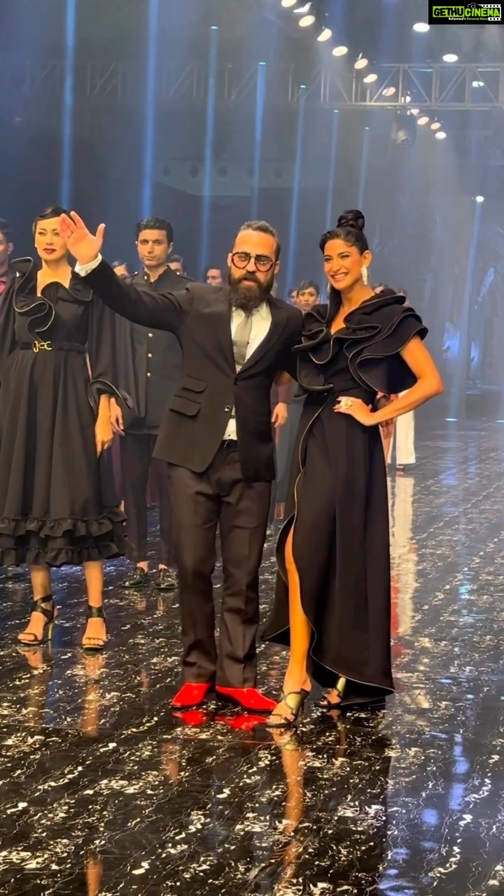 Aahana Kumra Instagram - Strong,bold and beautiful! 🖤 Thanks how I’ll describe @wrickieangrish ‘s collection “With love from 🧛♀️ “ Showstopper for @the_angrish at the @gicwind ! Slayed it I must say it!!🧛♀️🧛♀️🖤🖤 Thank you @monaajaswani and @manav.manglani 🫶🖤 And a big thank you to @kaushikanu and LG for making me look so deliciously devilish! 🧛♀️🧛♀️ @dillanoluxuriousjewels @oceedeeshoes Styled by- @juhi.ali PR : @focuspr #fashiondiaries . . . . #showstopper #fashion #fashionista #aahanakumra #monday #mondaymotivation #mondaymood Delhi, India