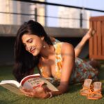 Aahana Kumra Instagram - Soaking the 🌞 on a beautiful morning🥰🫰🌸 #goodmorning . . . . #morningsun #morningvibes #morningmotivation #morning #aahanakumra #wednesday #wednesdaywisdom #wednesdaymood Mumbai - मुंबई