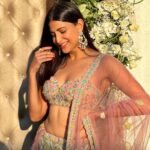 Aahana Kumra Instagram - It’s shaadi season 🌸😘🫶💕🌞🎀🌻🦩♾️🌼 Lehenga : @kaaishabyshalini Earrings : @kushalsfashionjewellery Styling by : @juhi.ali Make up by : me 🌸😘 . . . . #weddingseason #wedding #indianwedding #weddingdecor #lehenga #weddingfestivities #aahanakumra #wednesday #pinkwednesday Mumbai - मुंबई