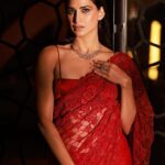 Aahana Kumra Instagram - इश्क़ का रंग लाल❤️❤️ Cover shoot for @fablookmagazine Founder & Editor @milliarora7777 @ankkit.chadha2222 Wearing @frontierphagwara Jewels @jiadiamonds Styled by @milliarora7777 @juhi.ali Mua @meerabhandarimakeovers Hair @amuthevar Heels @rossobrunelloofficial Shot by @amitkhannaphotography Pr @focuspr Location courtesy @westinmumbaipowai #fablookmagazine #aahanakumra #covergirl #fashionmagazine #westinpowailake #coverstar #fablook India
