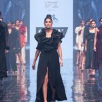 Aahana Kumra Instagram - Setting the delhi winter on Fiyah 🔥🔥🔥🔥🔥🔥🔥 Showstopper for @the_angrish at the @gicwind ! With love from vampire 🧛‍♀️🖤 Make up : @kaushikanu Hair : LG Jewellery : @dillanoluxuriousjewels Footwear: @oceedeeshoes Styled by- @juhi.ali PR : @focuspr Lensed by : @jpic.in #fashion #fashiondiaries . . . . #showstopper #fashion #fashionista #aahanakumra #tuesday #tuesdaytransformation #tuesdayvibes #tuesdaythoughts Delhi, India