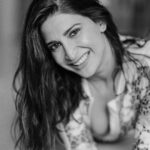 Aahana Kumra Instagram - She sees in black and white Thinks in grays Loves in Color 🎵🦓🖤🐼 #throwbackthursday 📸 by : @harpreetbachher . . . . #thursday #thursdays #thursdaymotivation #aahanakumra #thursdaymotivation #thursdaythoughts #thursdayvibes #throwback India