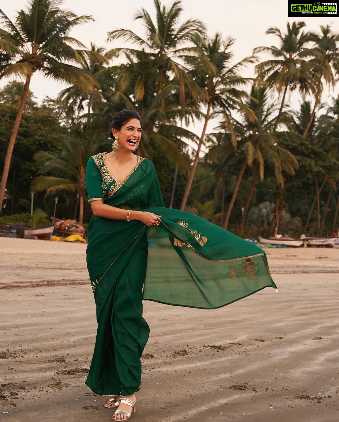 Aahana Kumra Instagram - Walking into 2023 be like 🎄💚🐍🦖🐢🪲🦚🥑 Styling : @juhi.ali Make up and hair : @shrushti_birje Managed by : @suchijaggi . . . . #indianoutfit #sareenotsorry #sareelover #indian #aahanakumra #tuesday #tuesdaymotivation Goa