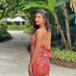 Aahana Kumra Instagram - 🦀❤️🍷❣️💃🍒🍉🦐🦞 Celebrating the Color of love ❣️ #saturdate . . . . #maldives #maldivesislands #birthday #love #red #coloroflove #birthdaygetaway #birthdaygirl #aahanakumra Finolhu Baa Atoll
