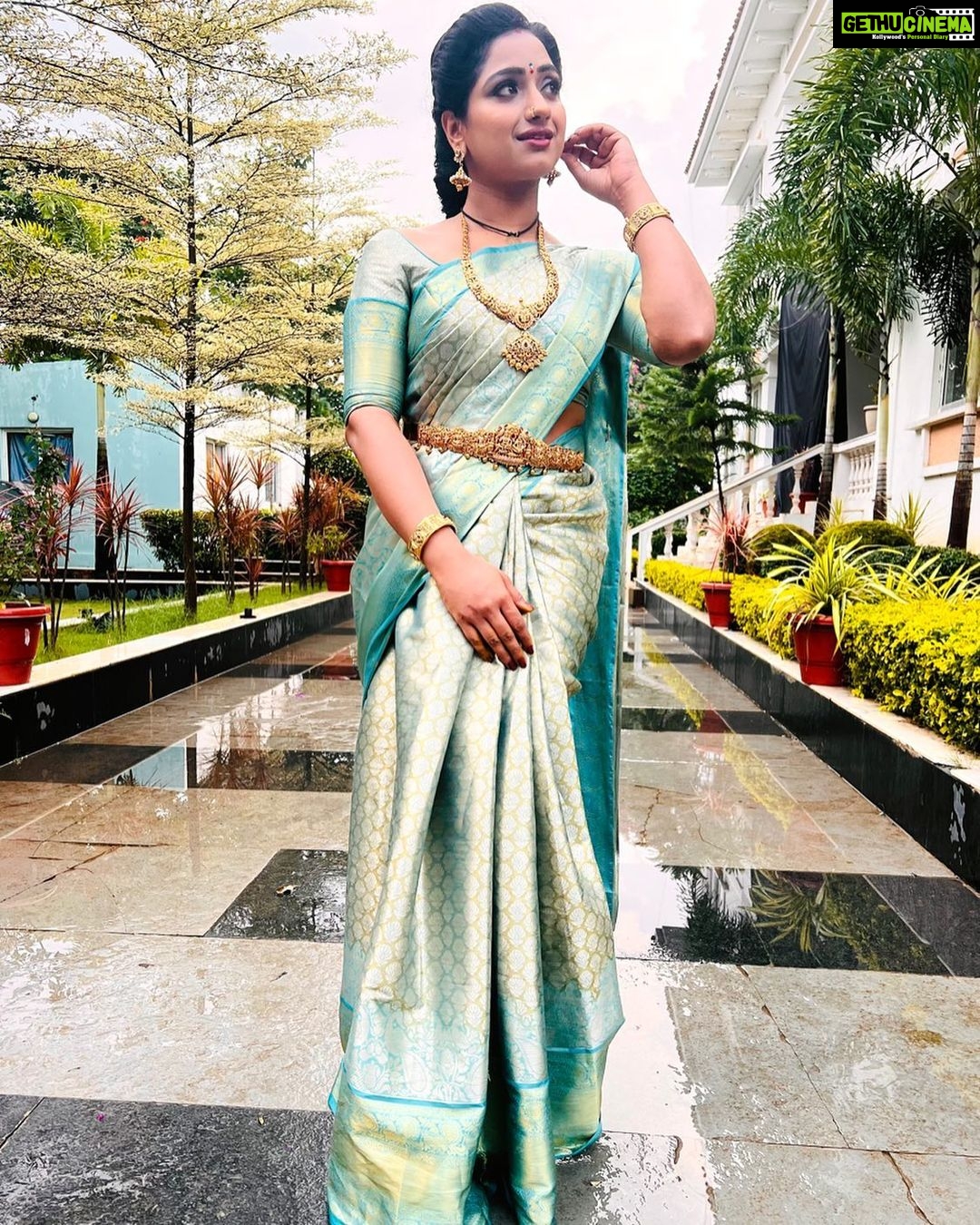 Aashika Padukone Instagram - Mood🫶🏻 . . Saree: @rrs_online_wear