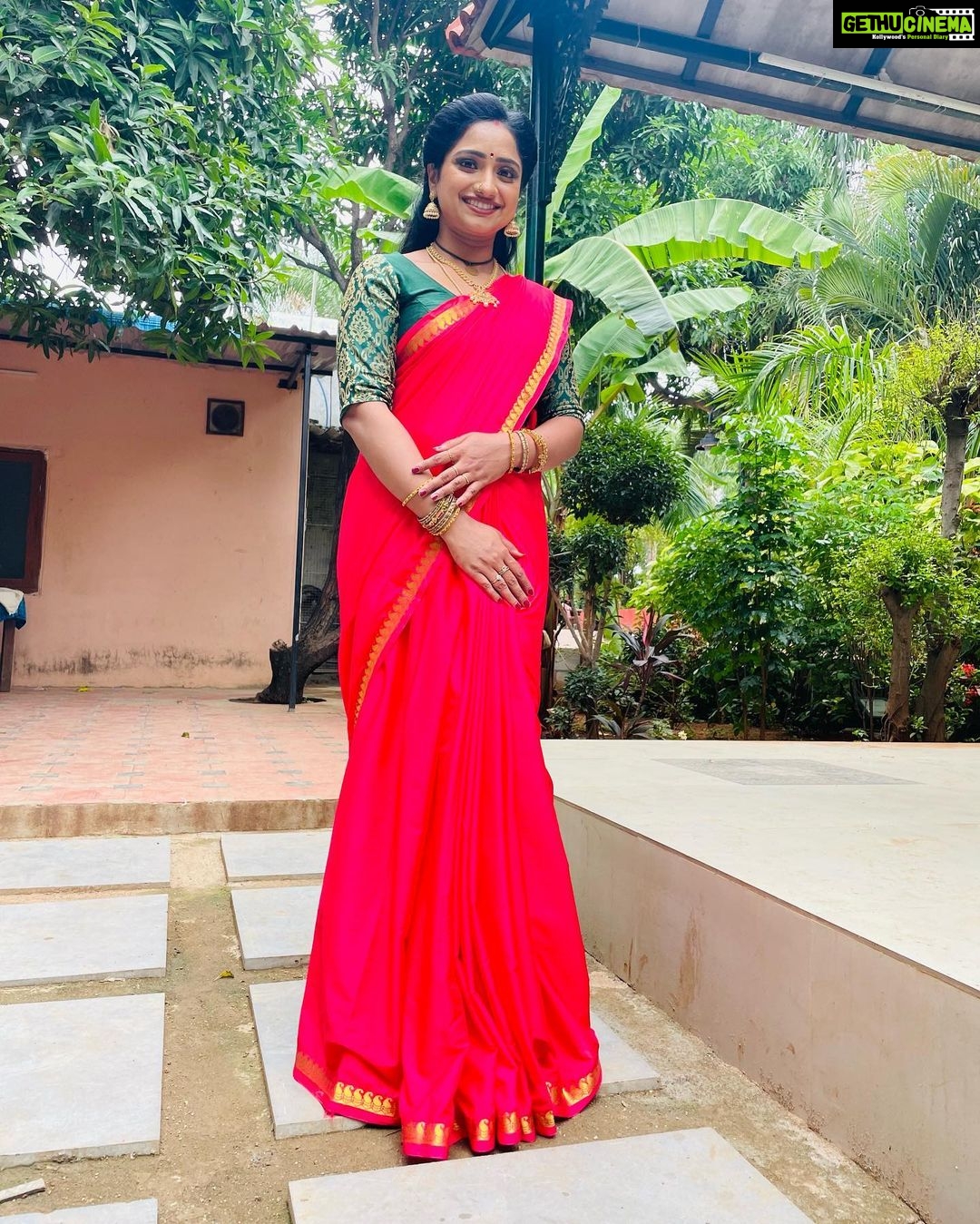 Aashika Padukone Instagram - You be exactly happy as you decide to be ♥️ Saree: @sai_ganesh_fashions #saree #shootmode #trinayani #newlook #newtwist #keepwatching #zeetelugu #zeekannada #maari #ashikapadukone #shoot #instafashion