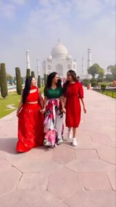 Aashika Padukone Instagram - Memu chala manchi Vallam andi 🥰❤️🫣 @ashikapadukone_official @sree_priya126