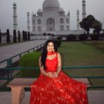 Aashika Padukone Instagram - Don’t buy me roses, just make me be your flower 🌺 Tajmahal