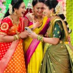 Aashika Padukone Instagram - When fake candids become real candids🤪🥰 @sidshnu @sri_satya_ #trinayani #nayani #sumana #hasini #shoot #seemantam #reelnotreal #kodalu #colours #sarees #pattu #function #traditional #ashikapadukone #srisatya #vishnupriya #sidshnu