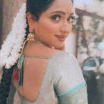 Aashika Padukone Instagram - Flaunting my Indian-ness 🌸 #indian #karnataka #zee #shoot #traditional #sareelove #zeetamil #maari #ashikapadukone #instamood Jewellery: @sankge