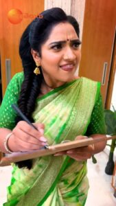 Aashika Padukone Instagram - మన విక్రాంత్ బొమ్మ గీసిన నయని 😂😂 #Trinayani #ZeeTelugu #ZeeOnTheGoReels #TrendingReelsOnZee @anilchowdary._ @ashikapadukone_official