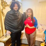 Afsana Khan Instagram - जिस तरह चाहे नचा ले तू इशारे पे मुझे ऐ मालिक तेरे ही लिखे हुए अफ़साने का किरदार हूँ मैं 🙏🙌 Mera Murshad Sai Surinder shah ji ❤️🙏🙌 @dargah_sharif_bakarpur 🙌 Blessed #afsaajz #afsaajzforever #saisurindershahji♥️ #justiceforsidhumoosewala #jaisai Chandigarh, India