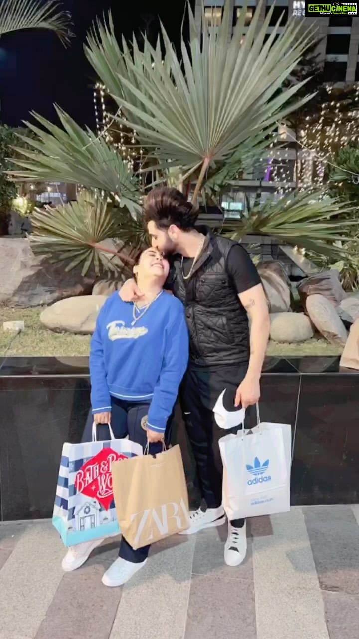 Afsana Khan Instagram - Love ❤️🦋🧿 @saajzofficial 🥰🌺 Love u baby ❤️ Sunday vibe #blessed #love #couplegoals #vibe #positivevibes Chandigarh, India
