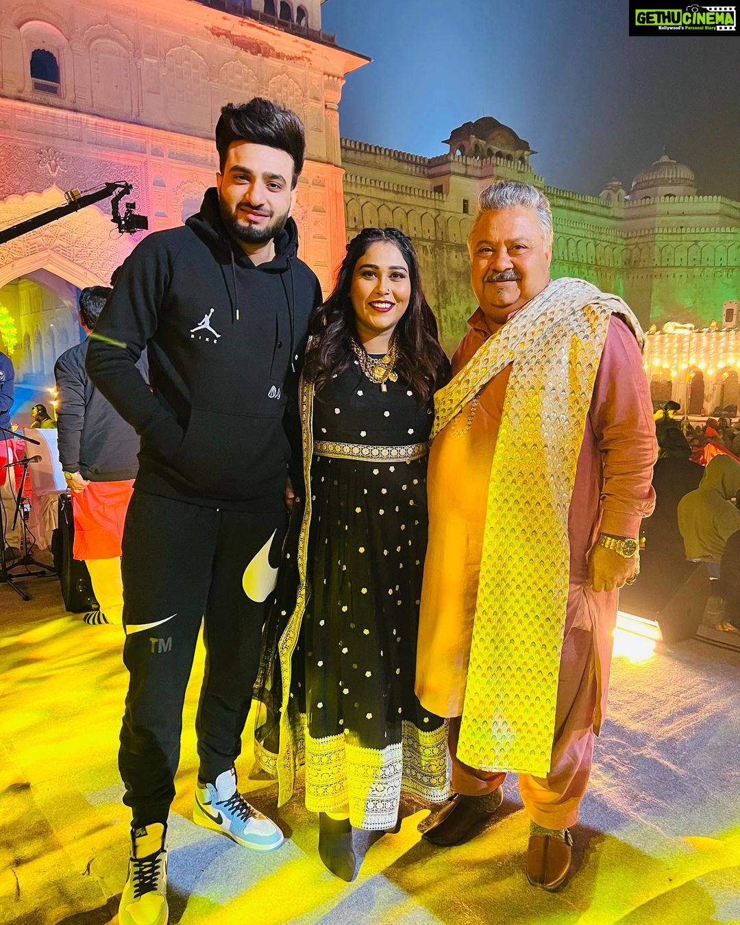 Afsana Khan Instagram - Shooting Dairies #chamak blessed 🙏 @itsafsanakhan @saajzofficial Team ❤️🙏👌hardworking team thx 🙏 @kanwar_grewal_official @navneet.nishan mam sir @manoj__pahwa429 @manoj_pahwa29 @mohitmalik1113 @myselfmanna @ankitagoraya Patiala-The Royal City