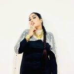 Afsana Khan Instagram - ਤਸਵੀਰਾਂ ਉਨ੍ਹਾਂ ਲੋਕਾਂ ਦੀਆਂ ਵਿਕਦੀਆਂ ਹਨ… ਜੋ ਖੁਦ ਨਹੀਂ ਵਿਕਦੇ । ਕਰੋੜਾਂ ਊਲੂਆਂ ਦਾ ਏਕਾ ਵੀ ਸੂਰਜ਼ ਨੂੰ ਚੜਨੋ ਨਹੀਂ ਰੋਕ ਸਕਦਾ !! 🖤⭐️ Blessed 🙏 #goldstar #goldqueen #goldlover #goldengirl #reels #love #respect Outfit @anchorshobhagirdhar Chandigarh, India