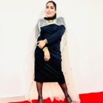 Afsana Khan Instagram - ਤਸਵੀਰਾਂ ਉਨ੍ਹਾਂ ਲੋਕਾਂ ਦੀਆਂ ਵਿਕਦੀਆਂ ਹਨ… ਜੋ ਖੁਦ ਨਹੀਂ ਵਿਕਦੇ । ਕਰੋੜਾਂ ਊਲੂਆਂ ਦਾ ਏਕਾ ਵੀ ਸੂਰਜ਼ ਨੂੰ ਚੜਨੋ ਨਹੀਂ ਰੋਕ ਸਕਦਾ !! 🖤⭐️ Blessed 🙏 #goldstar #goldqueen #goldlover #goldengirl #reels #love #respect Outfit @anchorshobhagirdhar Chandigarh, India