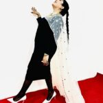 Afsana Khan Instagram - ਤਸਵੀਰਾਂ ਉਨ੍ਹਾਂ ਲੋਕਾਂ ਦੀਆਂ ਵਿਕਦੀਆਂ ਹਨ… ਜੋ ਖੁਦ ਨਹੀਂ ਵਿਕਦੇ । ਕਰੋੜਾਂ ਊਲੂਆਂ ਦਾ ਏਕਾ ਵੀ ਸੂਰਜ਼ ਨੂੰ ਚੜਨੋ ਨਹੀਂ ਰੋਕ ਸਕਦਾ !! 🖤⭐️ Blessed 🙏 #goldstar #goldqueen #goldlover #goldengirl #reels #love #respect Outfit @anchorshobhagirdhar Chandigarh, India